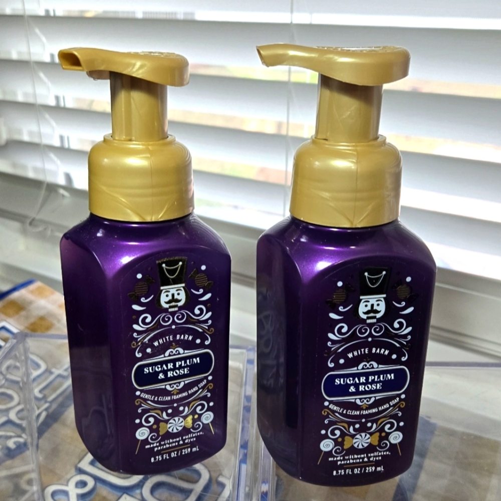 Sugar Plum & Rose White Barn Foaming Hand Soap